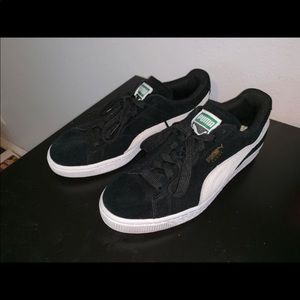 Suede Pumas